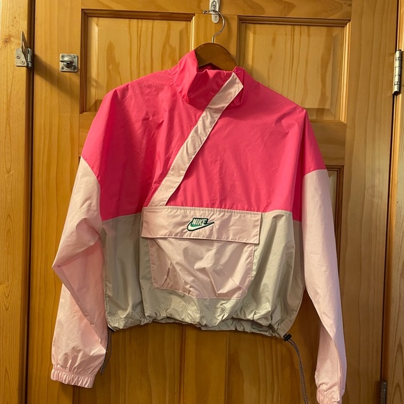 Nike Jackets & Blazers - Women’s Nike Pullover Jacket | Med